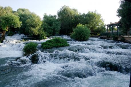 The Dardara Falls on the Orontes River, Lebanon, 2009. Source: Andreas Renck. 