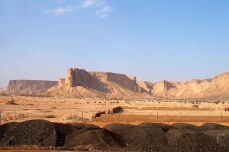 The Tuwaiq Escarpment, An Nafud Desert, Saudi Arabia, 2006. Source: Marcel Baptiste. 
